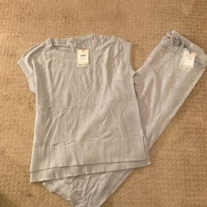 NWT! Barefoot Dreams Set